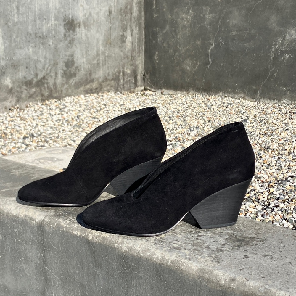 Fabulous Eileen Fisher Bootie Shoes